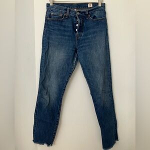 Levi’s wedgie fit size 28